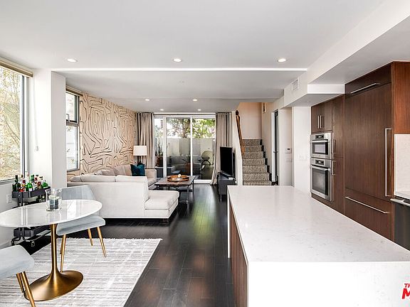 5th image of 125 Pacific St APT 5