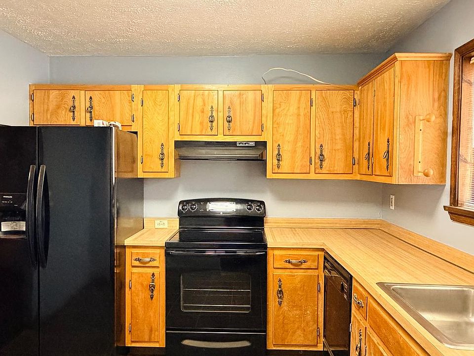 23318 Red Oak Ct, California, MD 20619 | Zillow