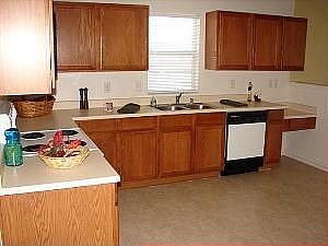 5th image of 5249 Emmeryville Ln