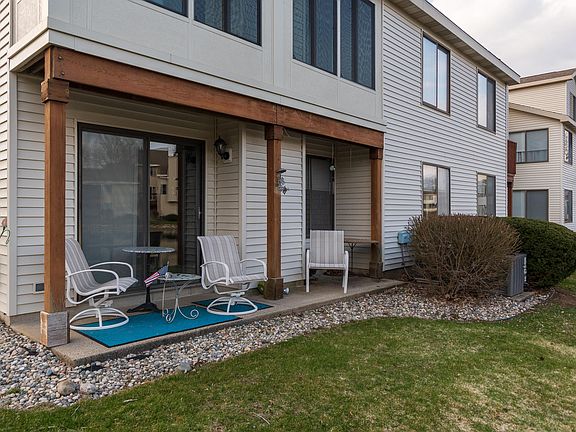5th image of 7695 Blackmar Cir