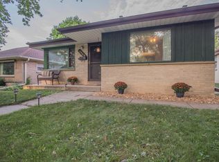 2968 S 93rd St, West Allis, WI 53227