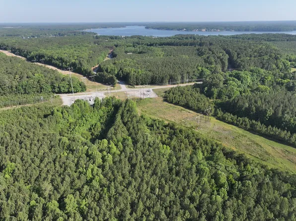 1466 Eaton Ferry Rd, Littleton, NC 27850