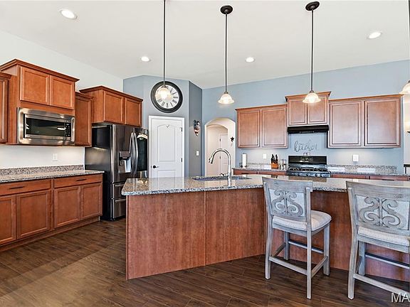 3rd image of 765 Bretton Trails Dr
