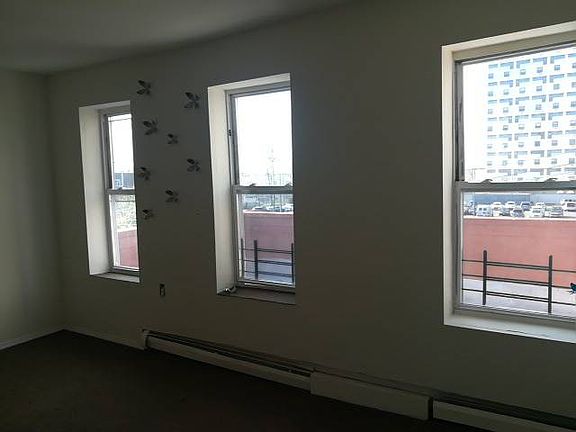 5th image of 3614 Neptune Ave APT 3