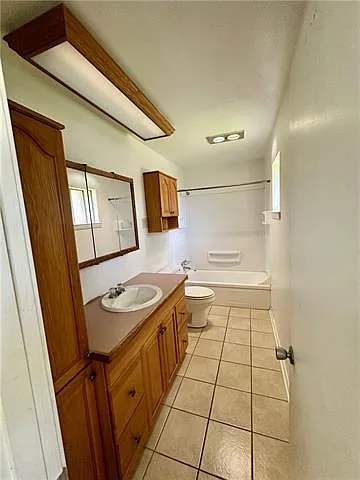 677 Fairlawn Dr — Photo 12