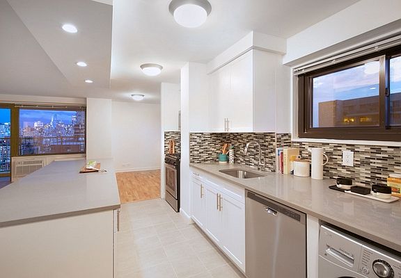 3rd image of 70 W 95th St APT 19G