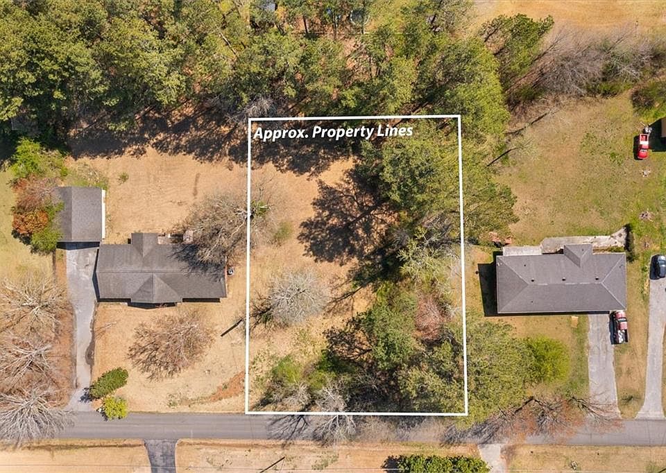 1st image of 0 Lynn Dr SE #52