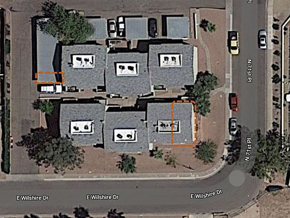 Aerial view, the unit is at the corner, allowing guests to park in front of the complex, along the curb.