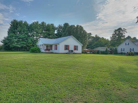 5th image of 26 Lorien Ln