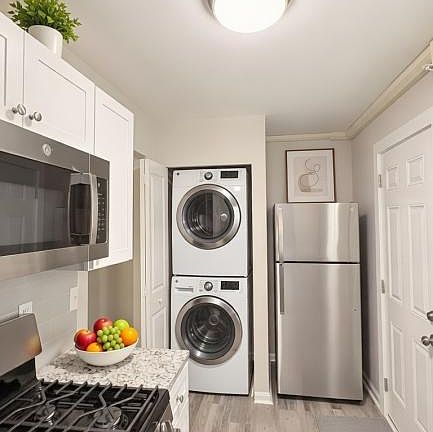 3rd image of 3586 Jackson St