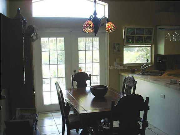 5th image of 733 Cross Bow Ln