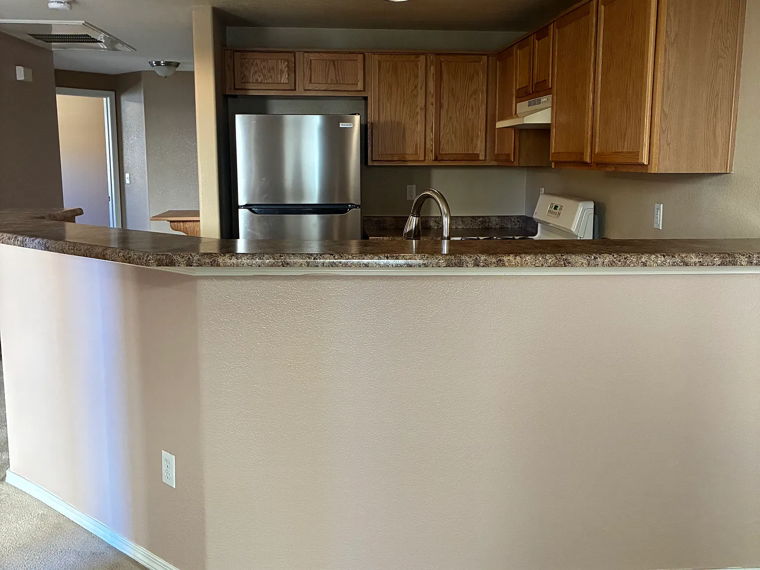 2 bed, 1076 sqft, $1,650 — Photo 3