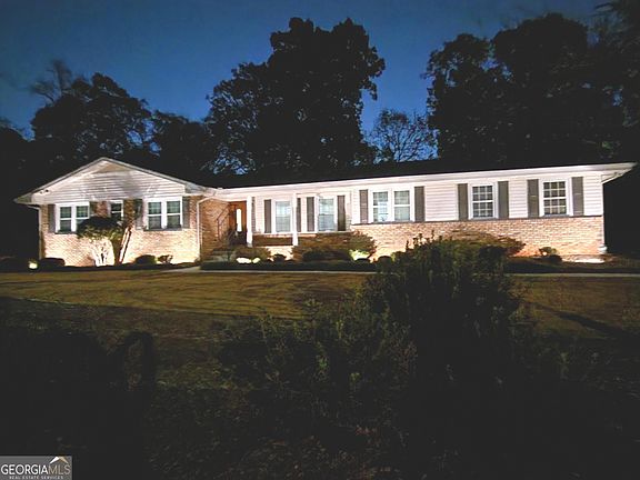 2nd image of 1554 Cooper Lake Rd SE