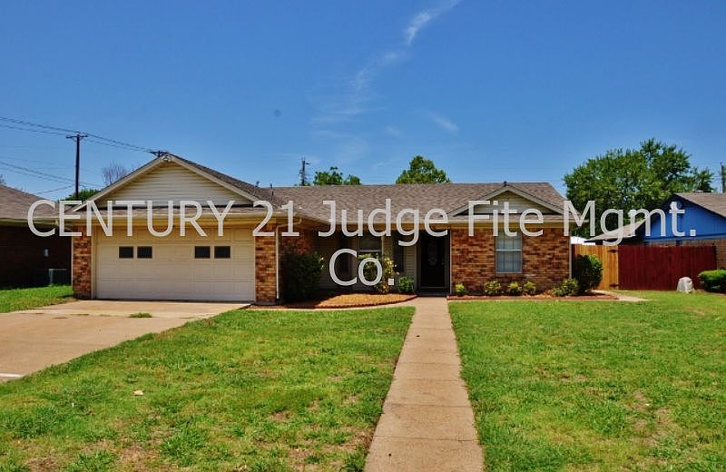 Welcome to 210 Meadowview!