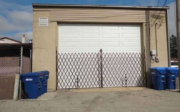 5th image of 2937 Burr Oak Ave