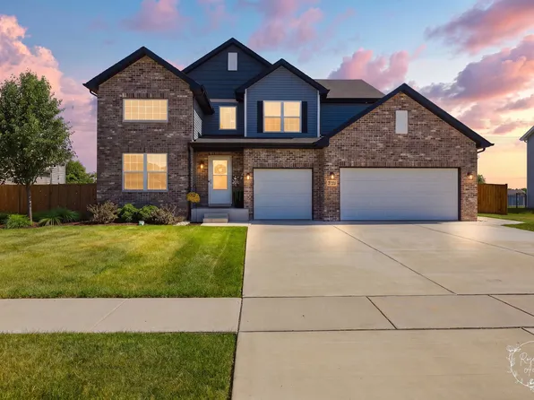 27327 W Deer Hollow Ln, Channahon, IL 60410