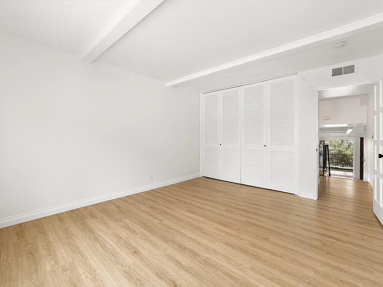375 E 36th St #6 — Photo 19