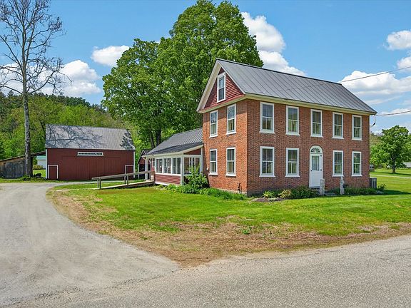 3rd image of 200 Riverdale Road