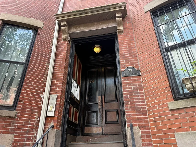 88 W Springfield St #4 — Photo 16