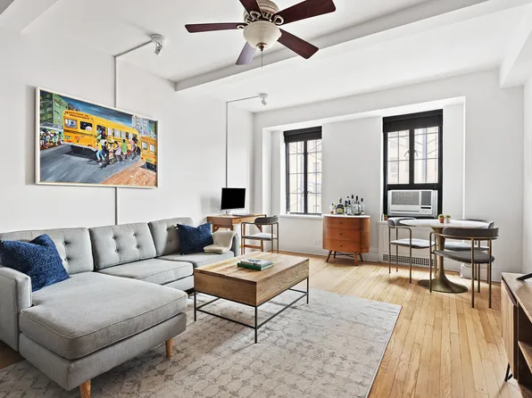 201 West 16th Street image 1 of 9