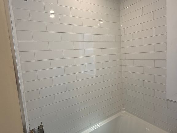 4th image of 378 Rutter Ave #1