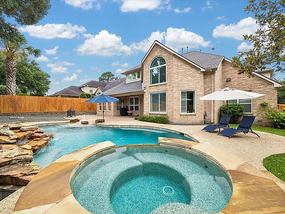 2nd image of 6202 Riverchase Trail