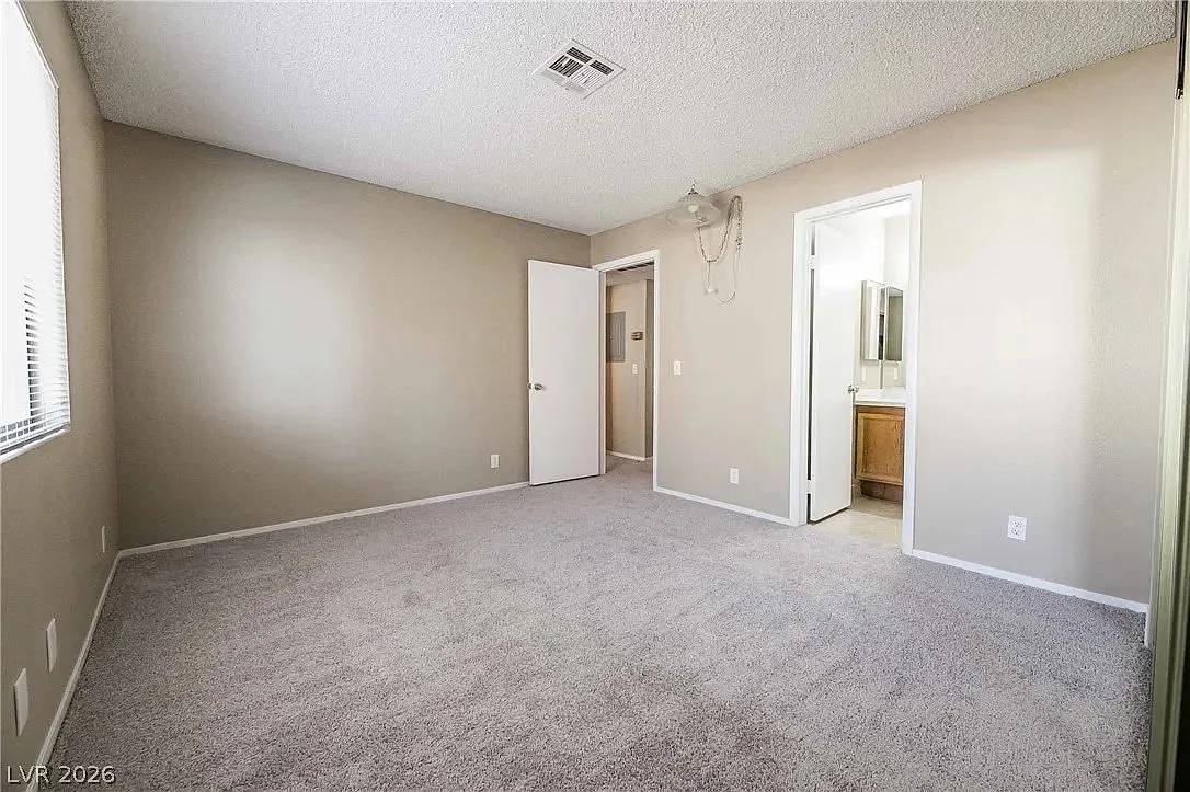 2 bed, 912 sqft, $1,450 — Photo 4