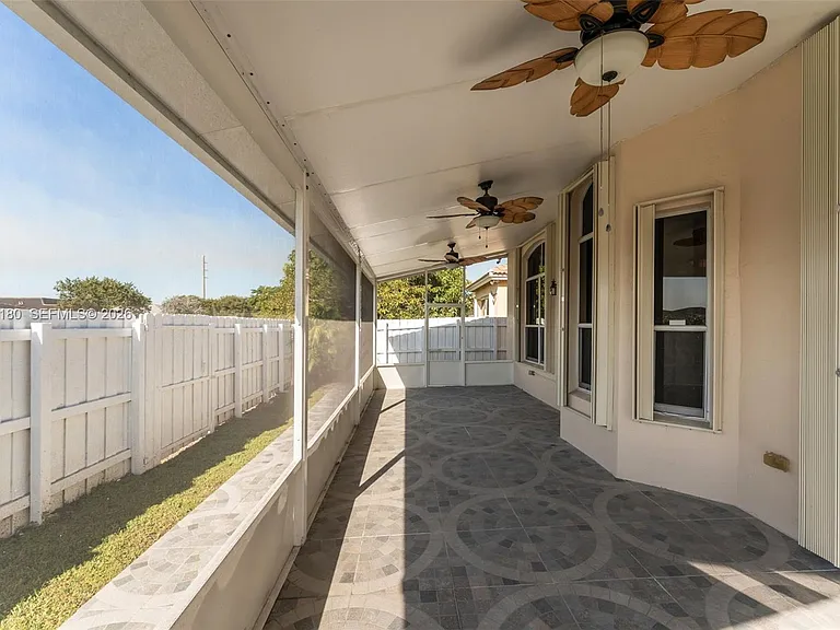 1856 NE 3rd Ct — Photo 14