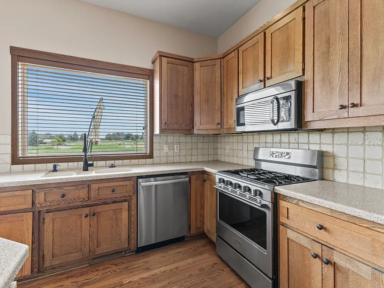 11435 Kenyon Ct NE — Photo 8