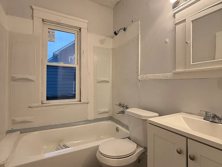 3410 E 110th St — Photo 9