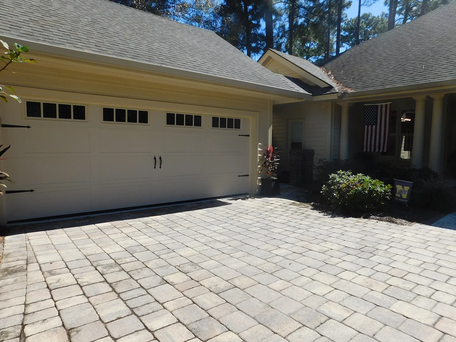 3 bed, 2421 sqft, $5,400 — Photo 3
