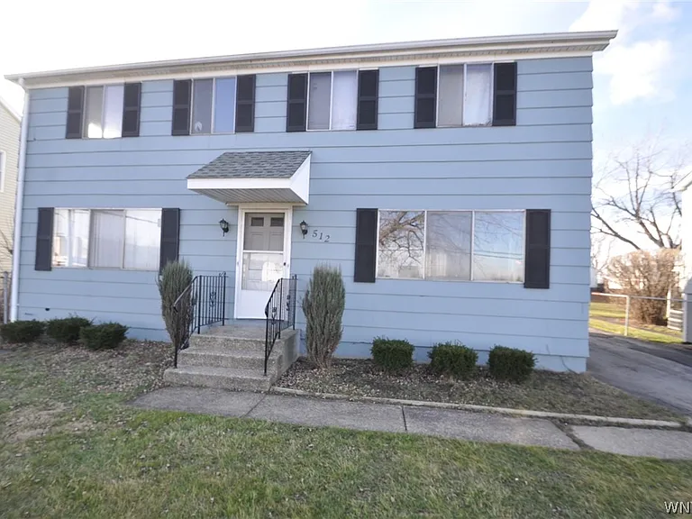 512 Cayuga Rd — Photo 1