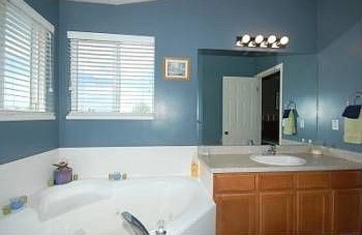 Mater bath with jetted tub