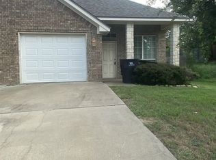 816 Twin Oaks Dr #B, Temple, TX 76504