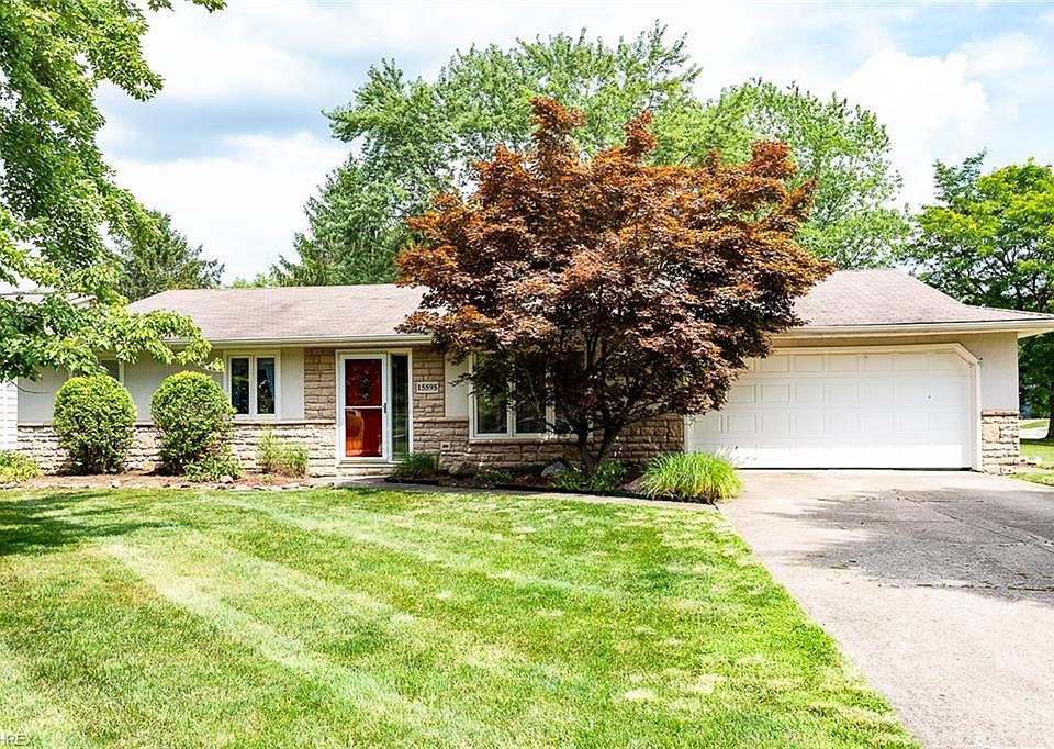1st image of 15595 Pinewood Dr