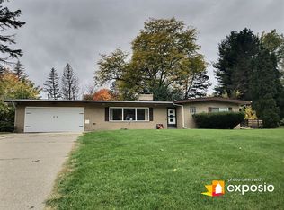 4123 Mar Moor Dr, Lansing, MI 48917