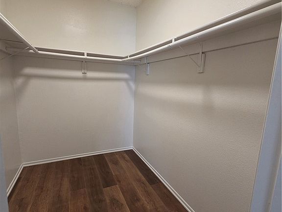 4th image of 600 W 3rd St