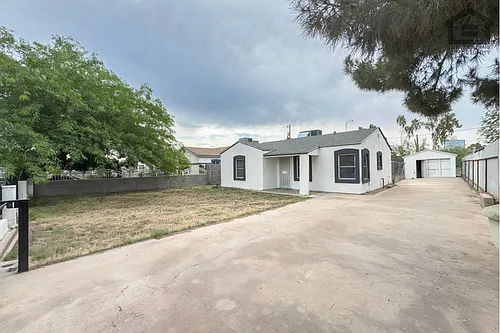 2517 E Culver St Photo 1