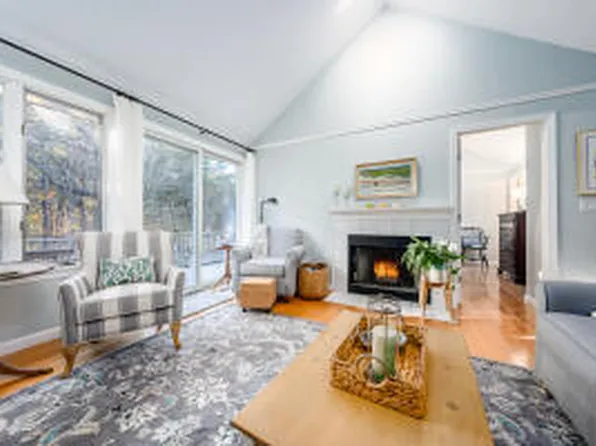 9 John Halls Cartpath Village #A, Yarmouth Port, MA 02675