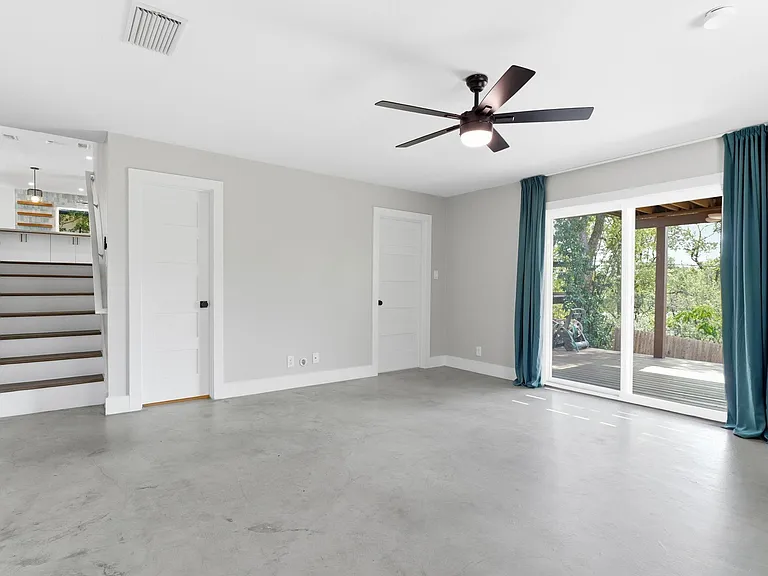 6103 Cherrylawn Cir — Photo 13