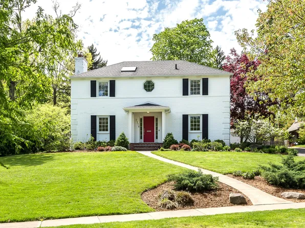 2124 Brockman Blvd, Ann Arbor, MI 48104