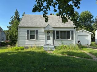 910 Jackson Blvd, Rochester, IN 46975
