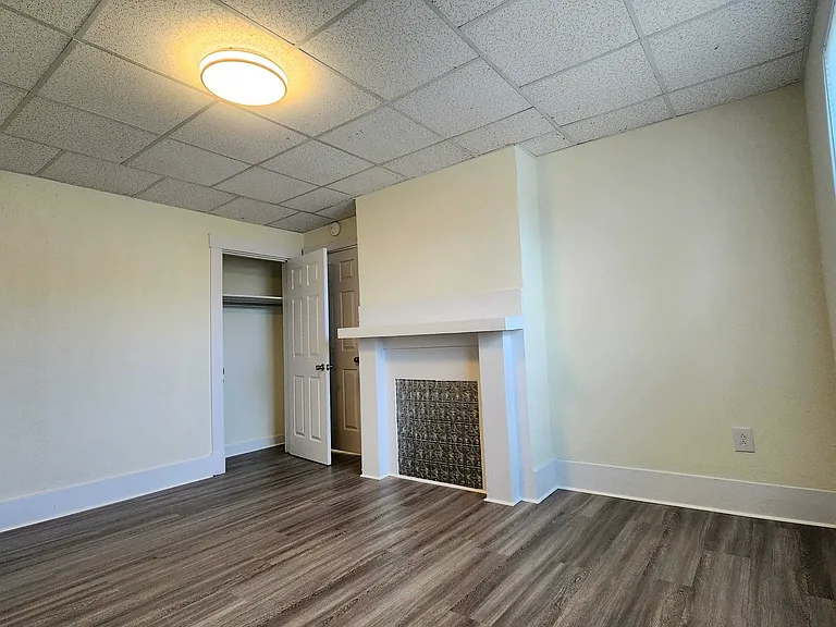 513 Margaret St — Photo 19