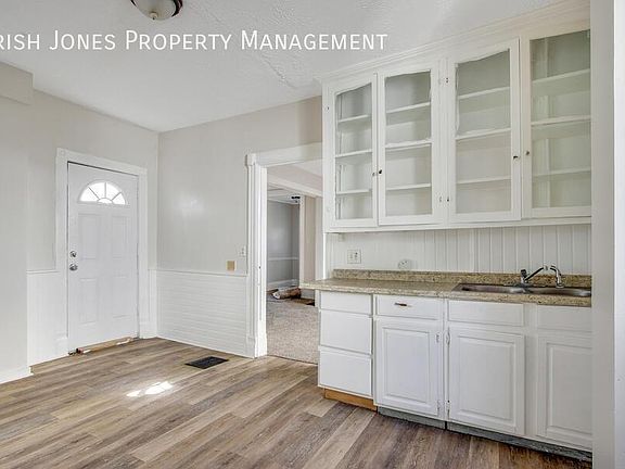 2nd image of 222 W Ferry St