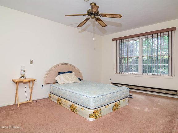 5th image of 87 Standish Dr