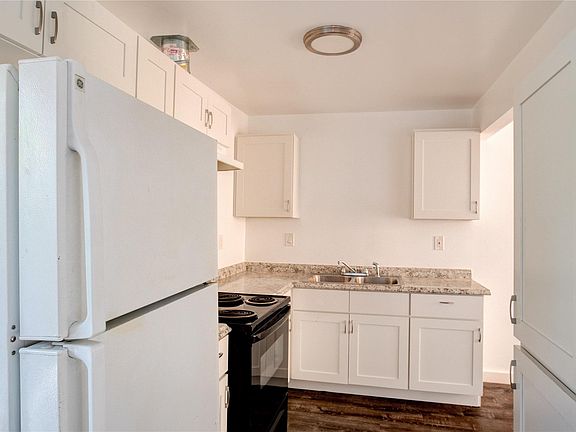 3rd image of 7823 Detroit St #11
