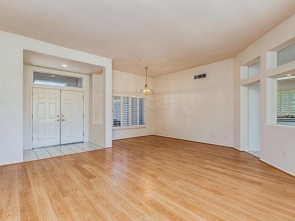 4th image of 22702 N Las Vegas Dr