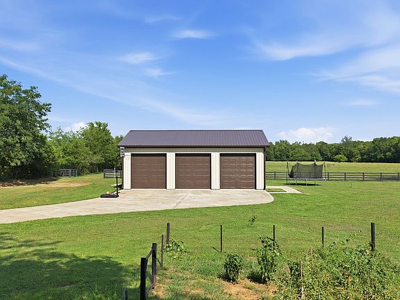 5th image of 4555 Webb Rd