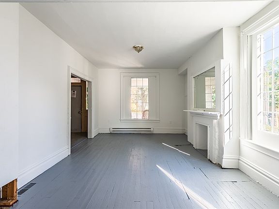3rd image of 315 Highland Ave