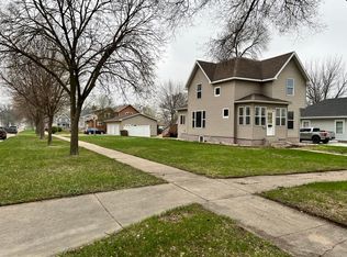 124 8th St, Brookings, SD 57006